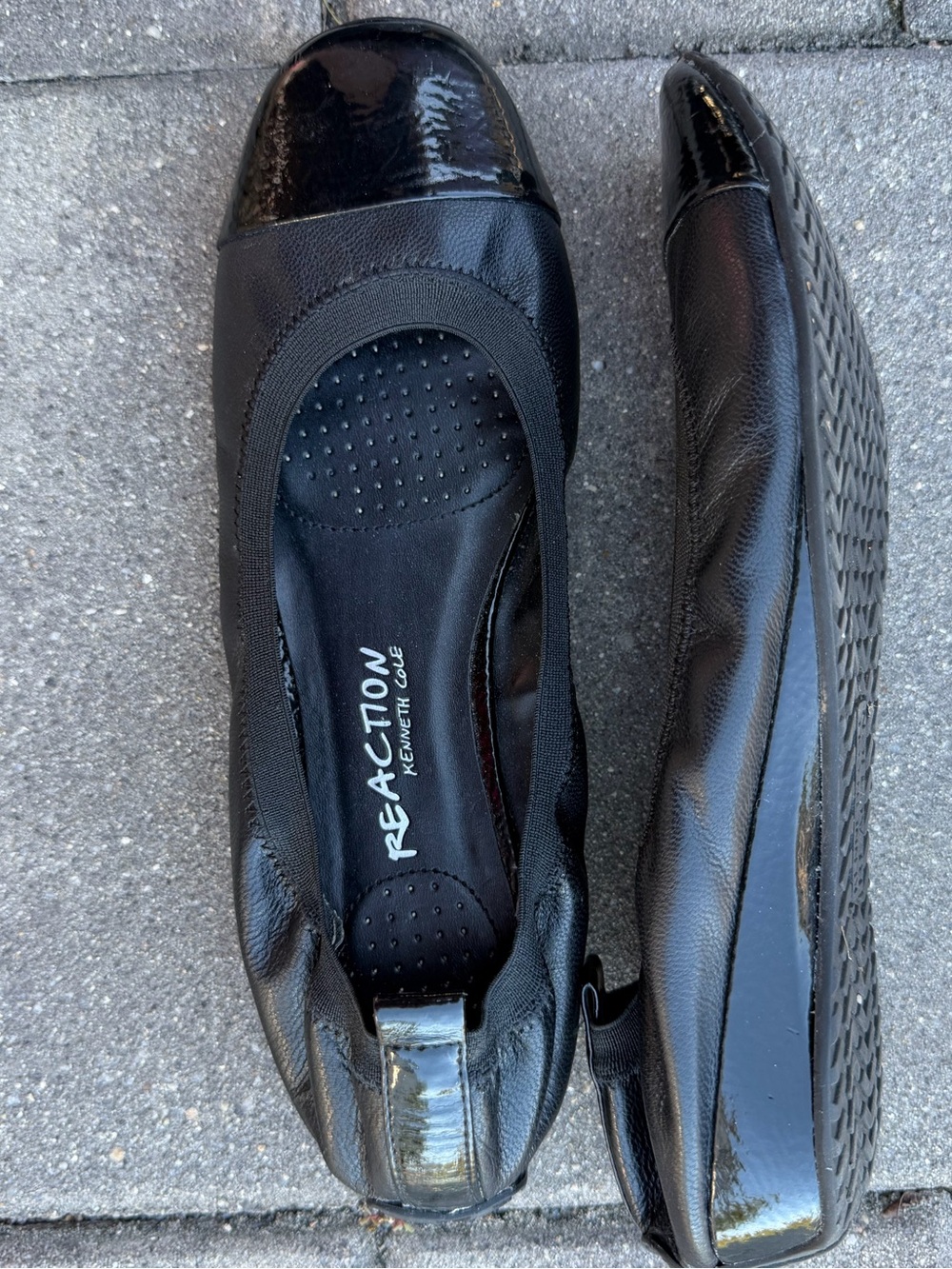 Kenneth Cole Reaction Blink Wink ballet flats - mini wedge. Minimalist corpcore